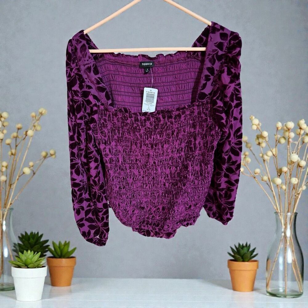 Torrid velvet smocked blouson sleeve crop top